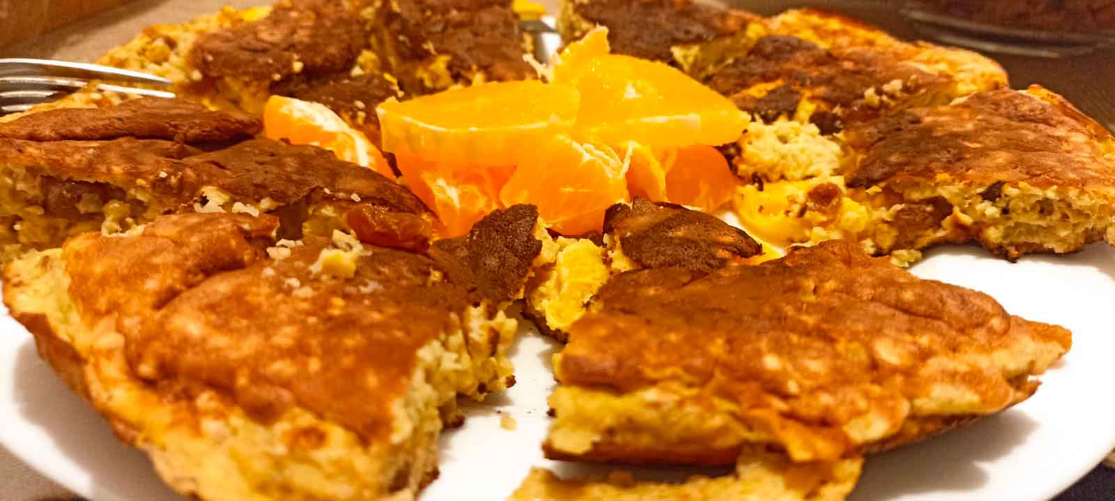 Tortilla de avena con naranja y pasas